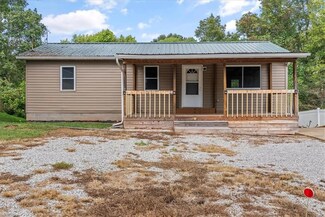 1827 Barth Rd, Belpre, OH 45714