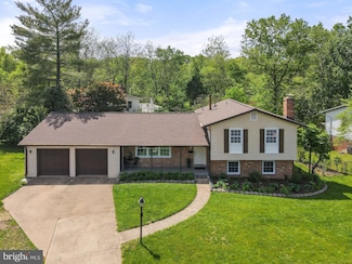 7518 Roxbury Ave, Manassas, VA 20109