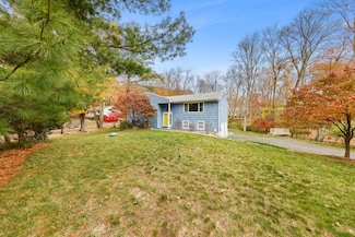 10 Peaceful Ln, Westport, CT 06880