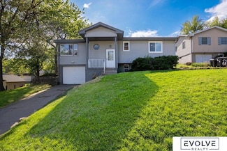 24 Bonnie Brae Cir, Council Bluffs, IA 51503