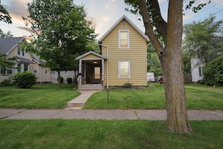 1704 Pringle Ave, Jackson, MI 49203