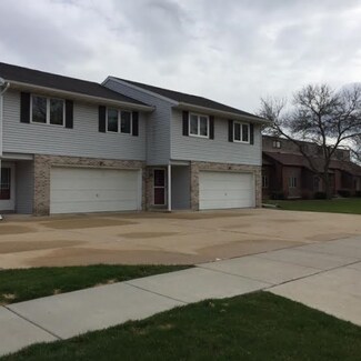 221 Broadway Dr, Sun Prairie, WI 53590
