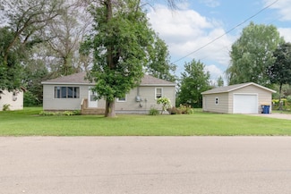 2124 Baker Trail, Faribault, MN 55021