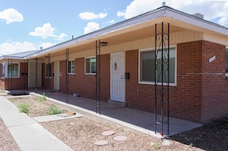1129 Georgia St SE, Albuquerque, NM 87108