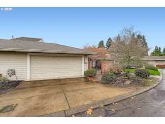32655 SW Lake Point Ct, Wilsonville, OR 97070