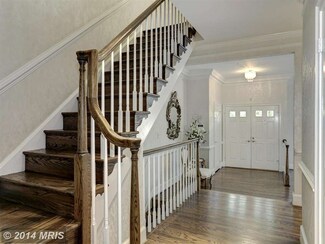 8317 Turnberry Ct, Potomac, MD 20854