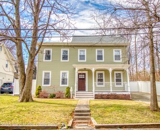 32 Maguire Ave, Staten Island, NY 10309