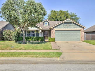 27107 E 123rd St S, Coweta, OK 74429