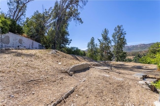2229 Pinecrest Rd, Agoura Hills, CA 91301