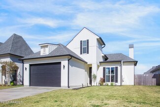 105 Misty Wind Dr, Broussard, LA 70518