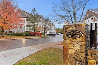 180 Chickering Rd Unit 310C, North Andover, MA 01845