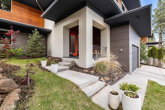 19504 SW Century Dr, Bend, OR 97702