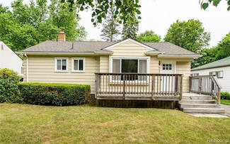 581 2nd Ave, Pontiac, MI 48340