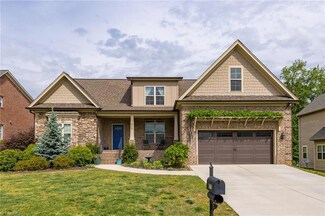 3430 Grandview Crossing Ln, Pfafftown, NC 27040