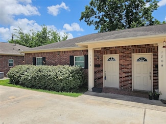 120 W 12th St Unit A, Deer Park, TX 77536
