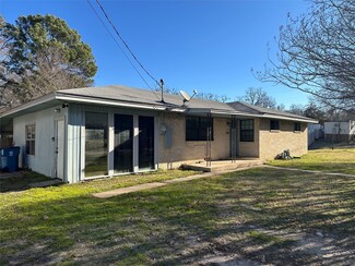 509 Kennard St, Buffalo, TX 75831