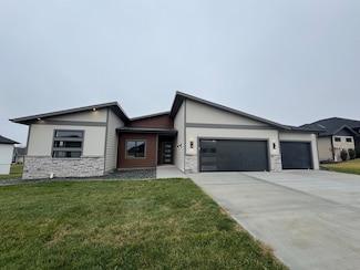 1905 N 30th St, Norfolk, NE 68701