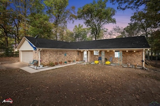 4785 Cardinal Ln, Longview, TX 75605