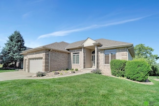 4611 S 86th Ct, Lincoln, NE 68526