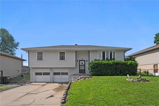 120 Highland Rd, Lansing, KS 66043