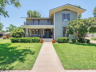 201 N Blanco St, Coleman, TX 76834