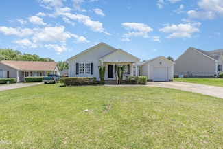 6 N Carolina Ave, Benson, NC 27504