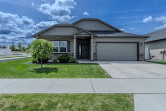 8605 W Pirates Ct, Spokane, WA 99224