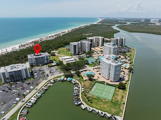 5 Bluebill Ave Unit 303, Naples, FL 34108