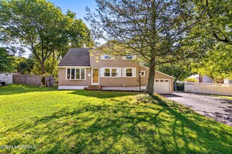 9 Collinson Dr, Middletown, NJ 07748