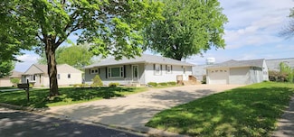 621 E 16th St, Albert Lea, MN 56007