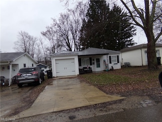 838 Wabash Ave, Zanesville, OH 43701