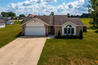802 Thresher Run, Churubusco, IN 46723