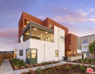 26915 Goldfinch Ln, Valencia, CA 91381