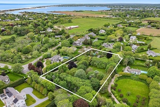 946 Ocean Rd, Bridgehampton, NY 11932