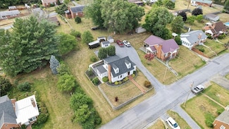 309 N Bank St, Luray, VA 22835