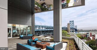 205 Race St Unit 1B-15G, Philadelphia, PA 19106