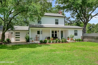 2811 Oleander Dr, Wilmington, NC 28403