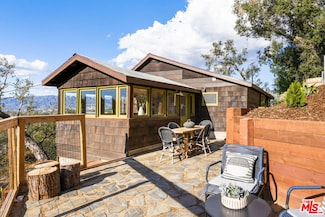 2006 El Moran St, Los Angeles, CA 90039