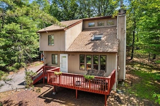 117 Manchester Dr, Bushkill, PA 18324