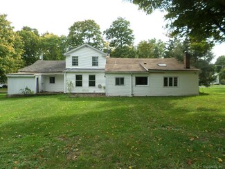 3295 Fowlerville Rd, Caledonia, NY 14423