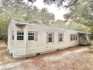 149 Nusom Dr, Defuniak Springs, FL 32433