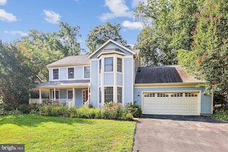 9779 Katharines Dr, Burke, VA 22015