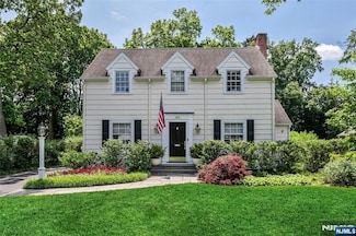 194 Bellair Rd, Ridgewood, NJ 07450