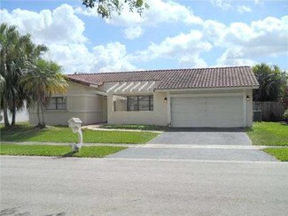 10500 NW 5th Ct, Plantation, FL 33324