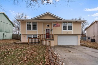 203 Sherri Ln, Excelsior Springs, MO 64024