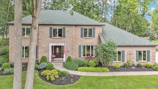 298 Wood Acres Dr, East Amherst, NY 14051