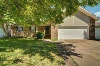 404 S Southgate Dr, Nixa, MO 65714