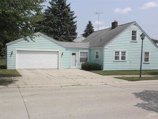 2912 Westward Dr, Fort Wayne, IN 46809