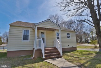633 S Woodbury Rd, Pitman, NJ 08071