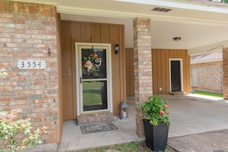 3554 Magnolia Ave, Zachary, LA 70791